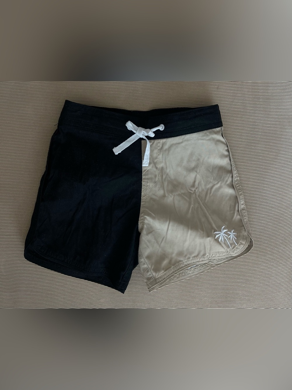 Seaesta surf swim trunks *6T, but fits like 5T*